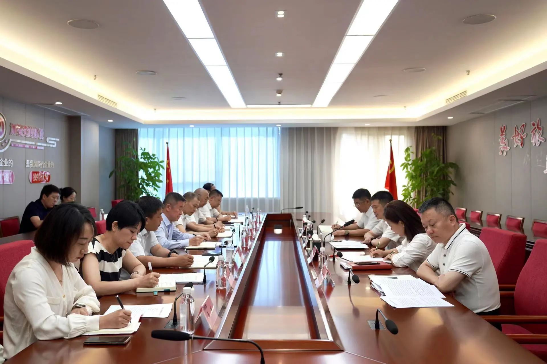 省尊龙凯时集团召开新任职干部任前整体谈话会